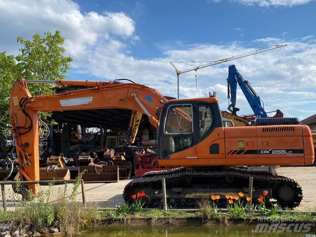 Doosan DX 255 NLC Crawler excavators