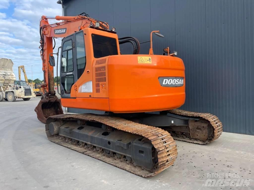 Doosan DX235LCR Crawler excavators