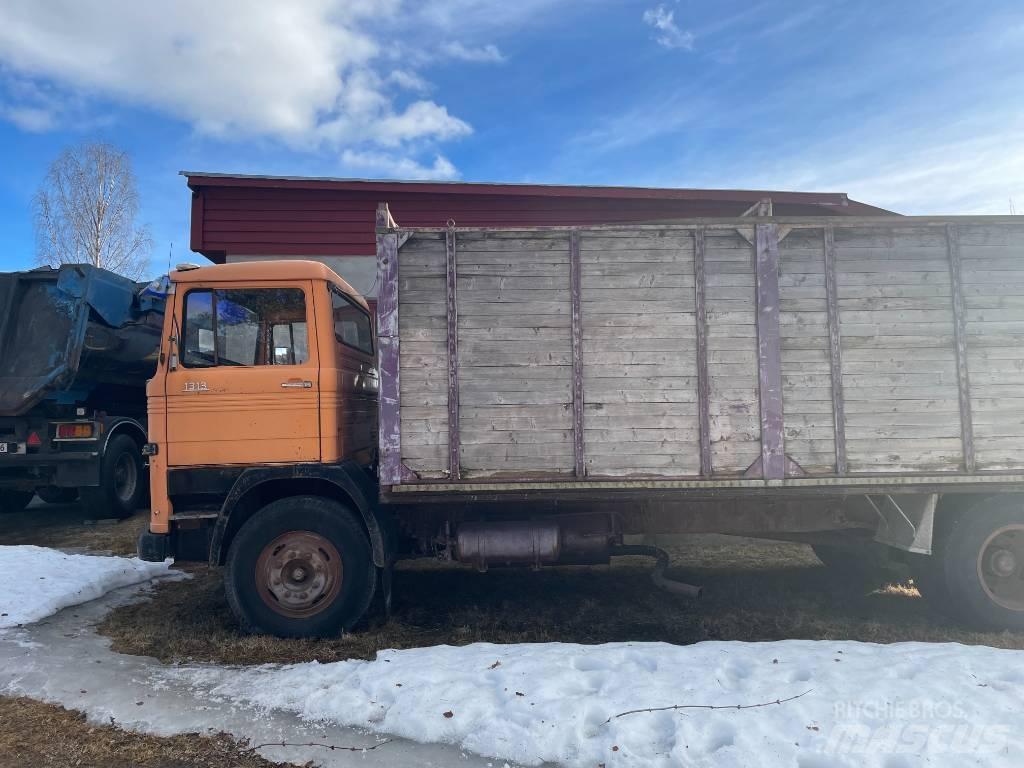 Mercedes-Benz LP1313 Livestock trucks