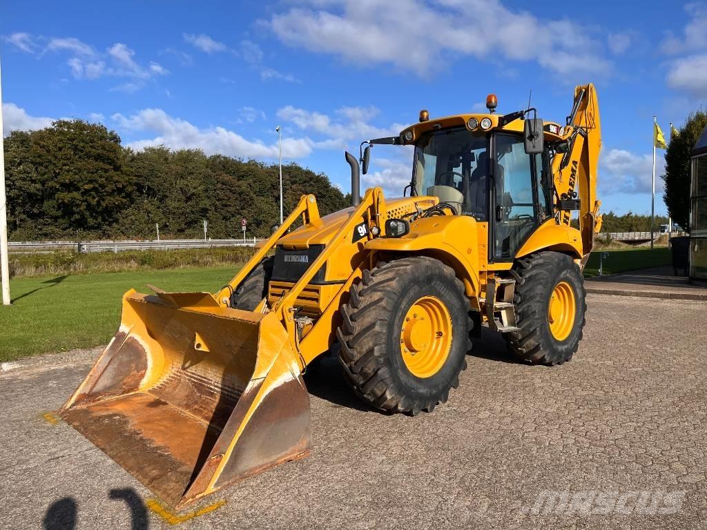 Hydrema 906F Backhoe
