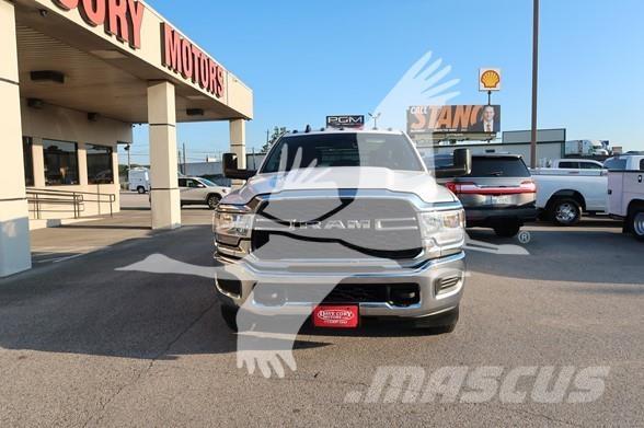 RAM 3500 HD Flatbed / Dropside trucks