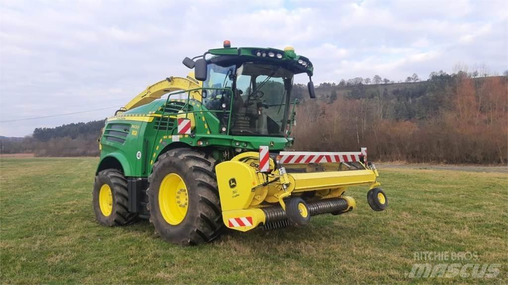 John Deere 8400i Forage harvesters