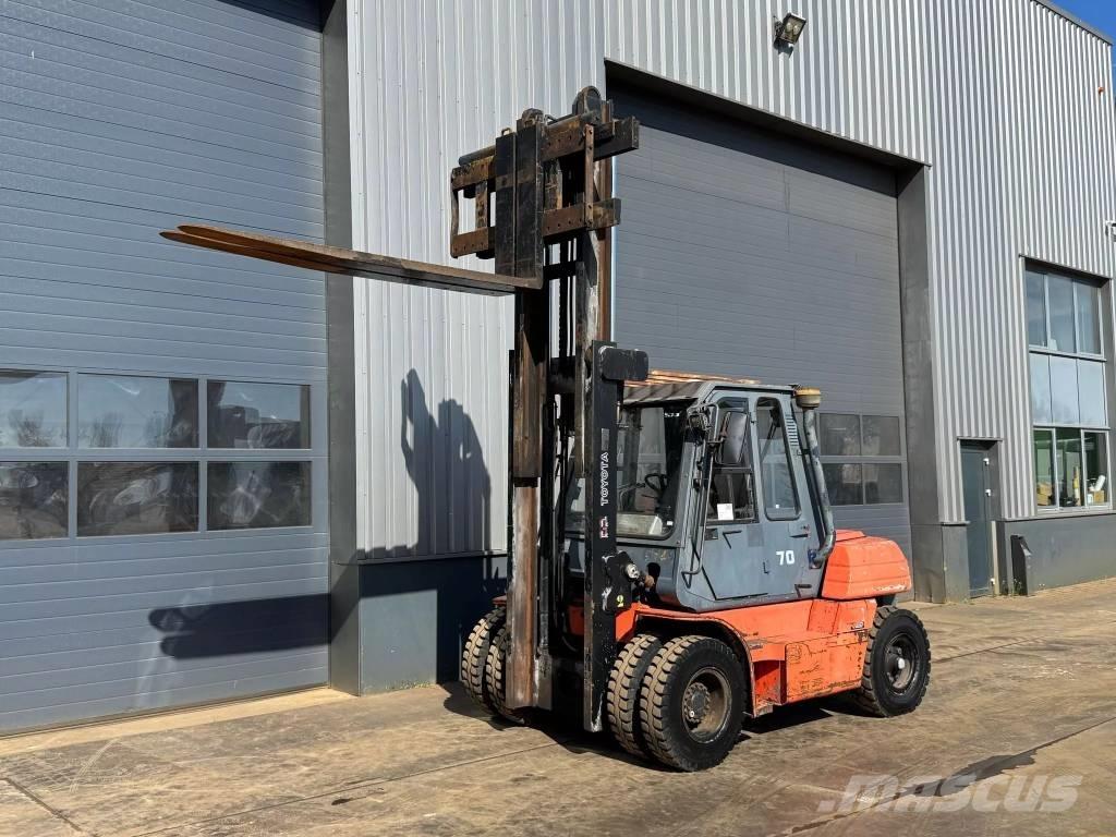 Toyota 5 FD 70 Diesel trucks