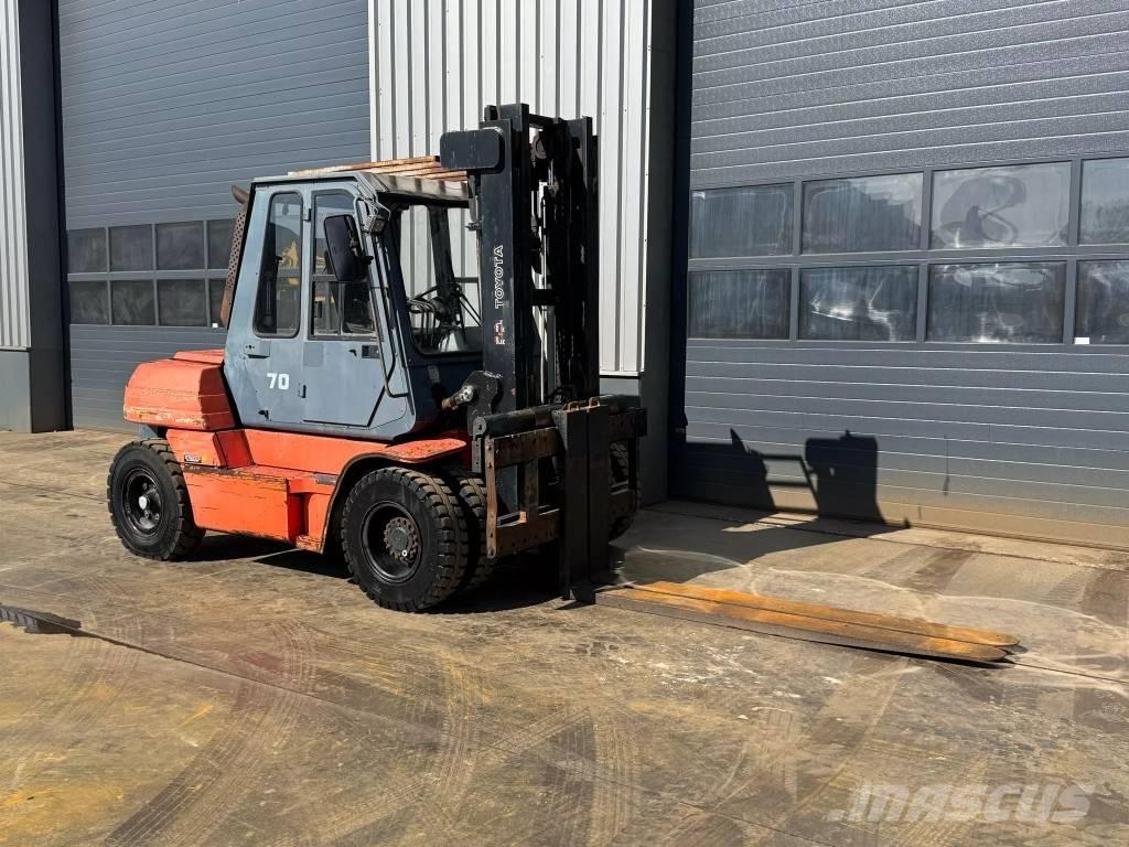 Toyota 5 FD 70 Diesel trucks