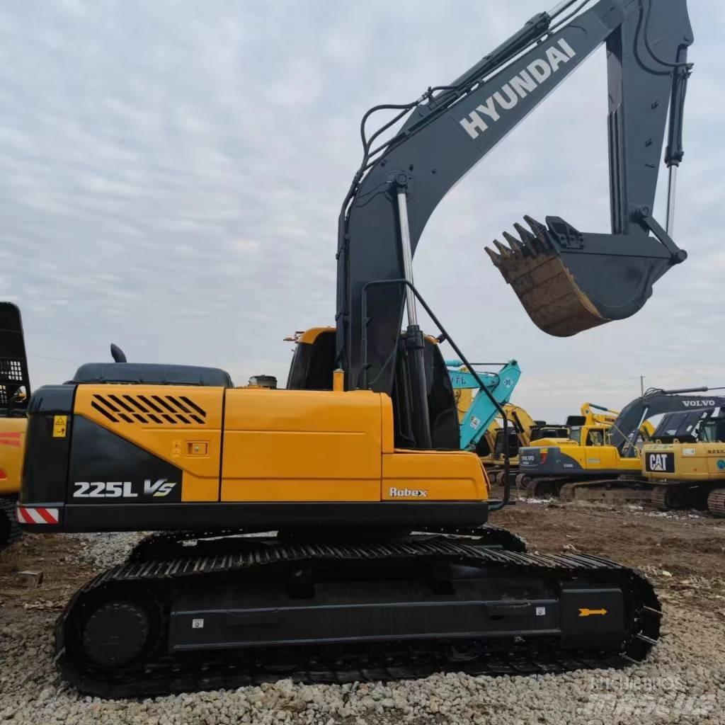 Hyundai 225VS Crawler excavators