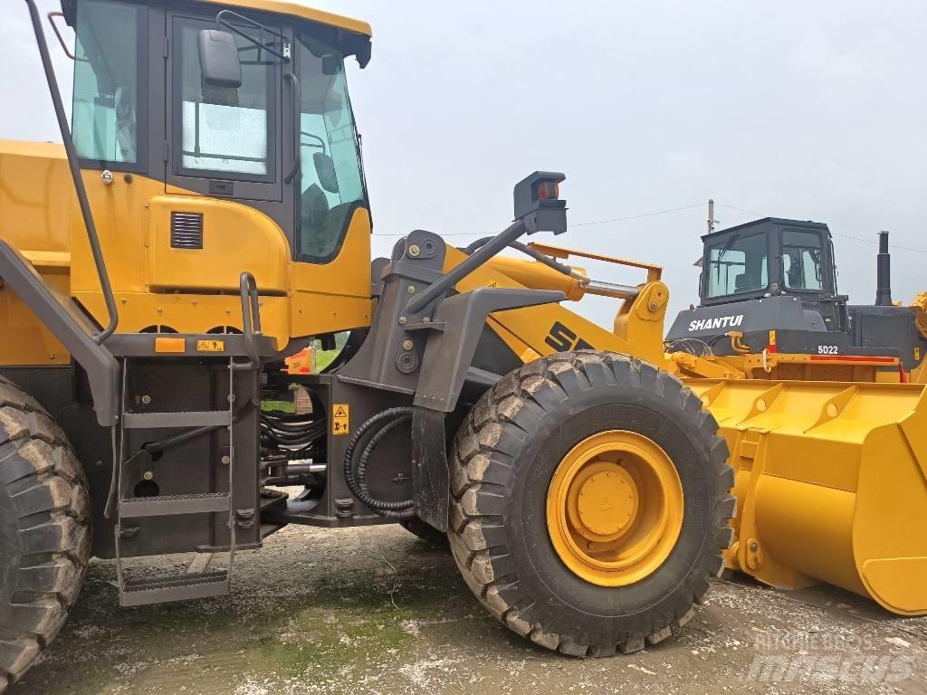 SDLG L956F Wheel loaders