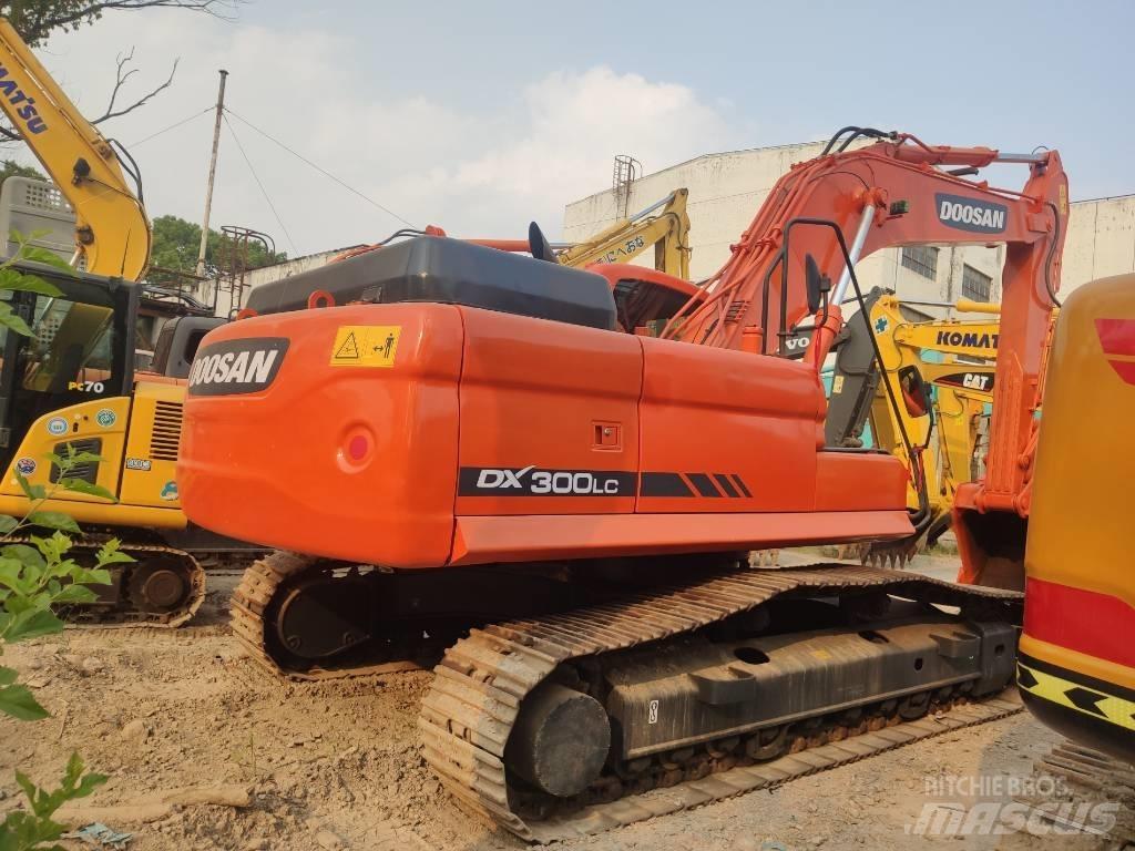 Doosan dx300 Crawler excavators