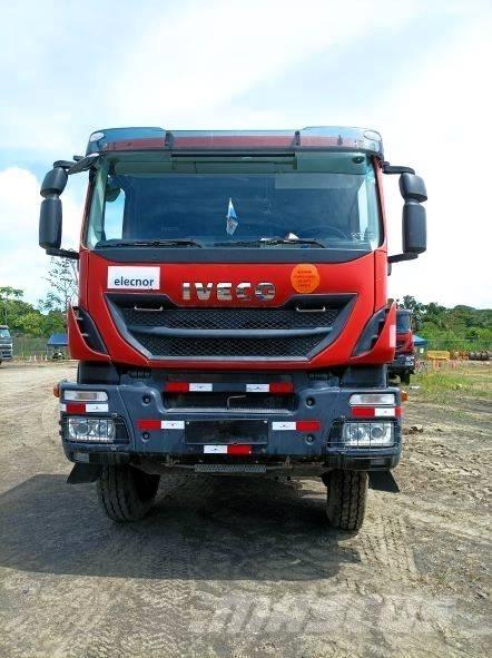 Iveco Trakker 410 Truck mounted cranes