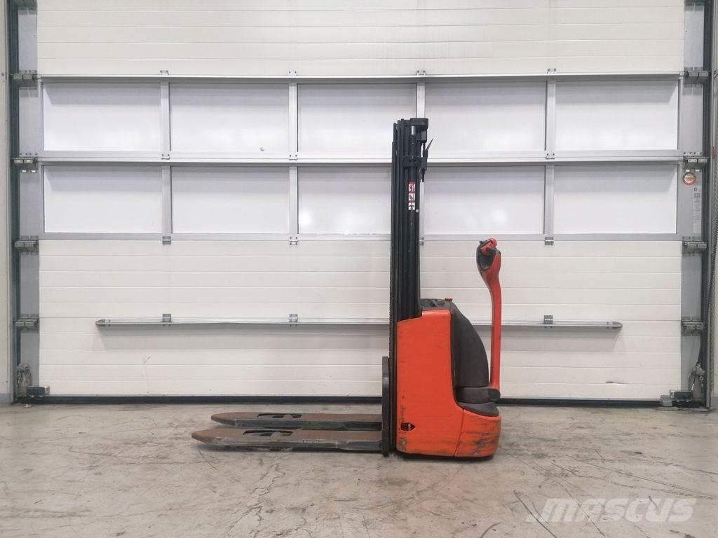 Linde L10 Pedestrian stacker
