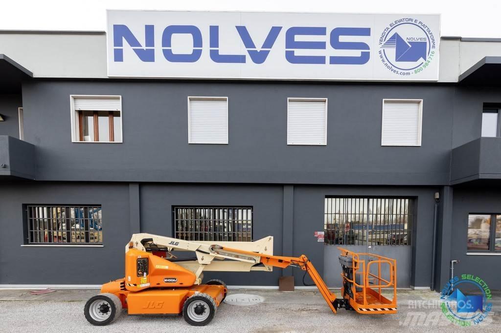 JLG M450AJ Articulated boom lifts