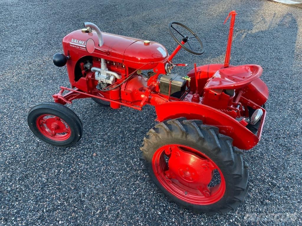 Valmet 20 Tractors