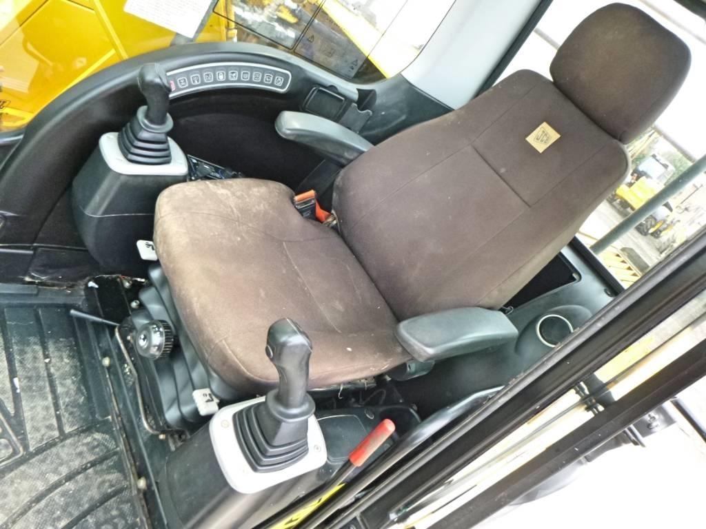 JCB JS 130 LC Crawler excavators