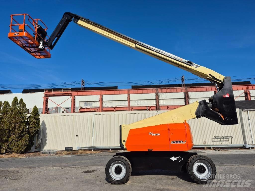JLG 800 AJ Articulated boom lifts