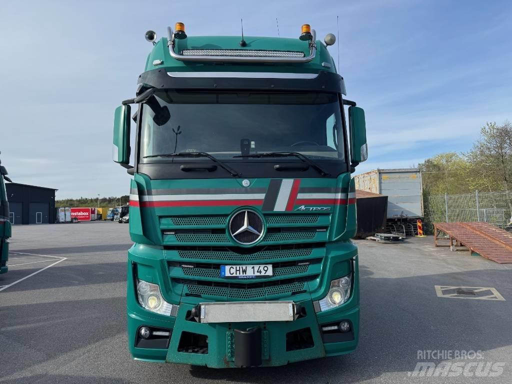 Mercedes-Benz  Prime Movers