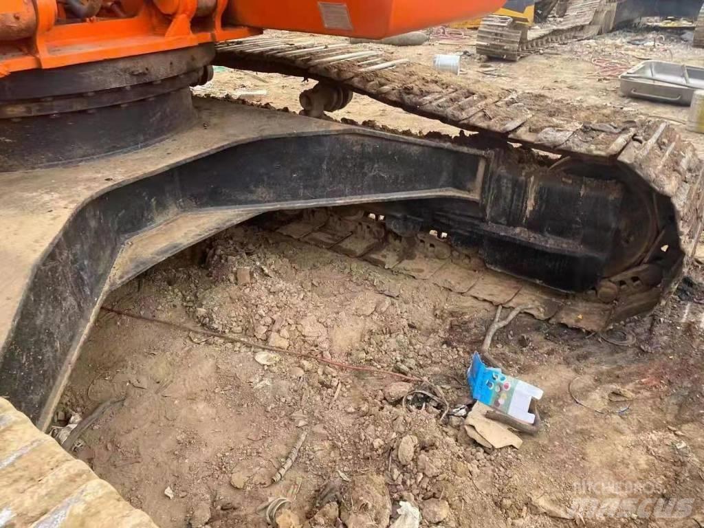 Doosan DH220LC-5 Crawler excavators