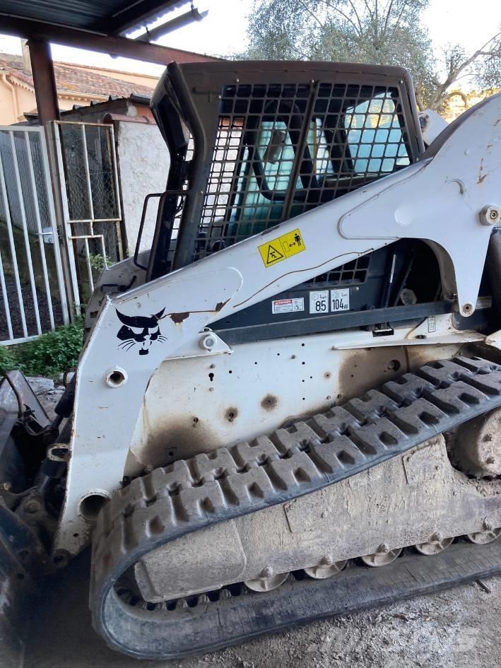 Bobcat T 300 Skid steer loaders