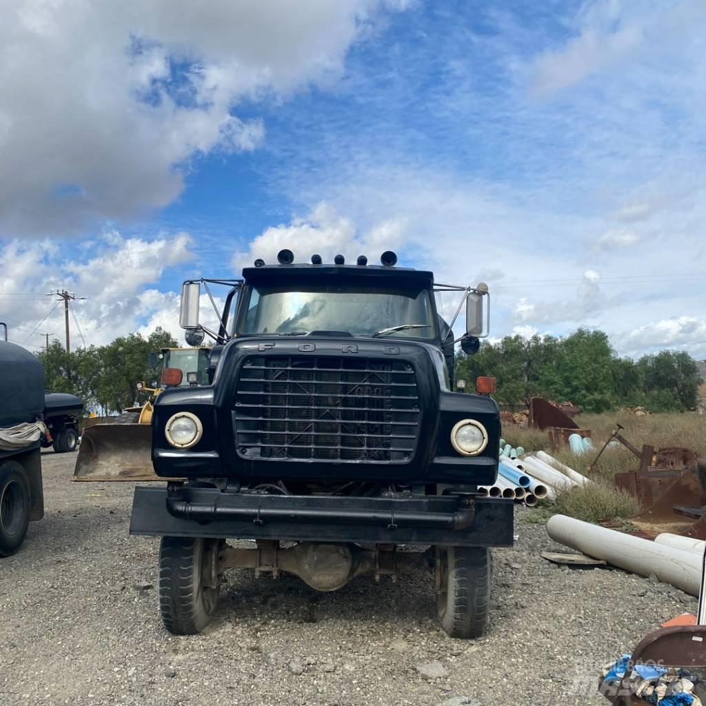 Ford 6 x 6 Water bowser