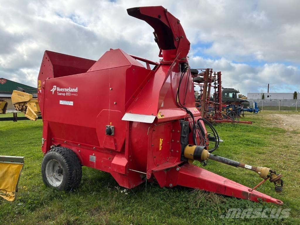 Kverneland 853 Pro Bale shredders, cutters and unrollers