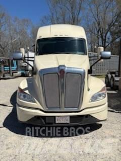 Kenworth T 680 Prime Movers