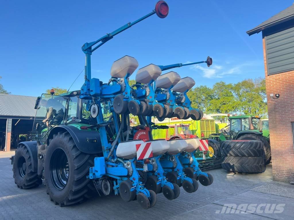 Monosem NG PLUS 8 Sowing machines