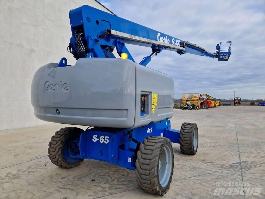 Genie S65   R319 Telescopic boom lifts