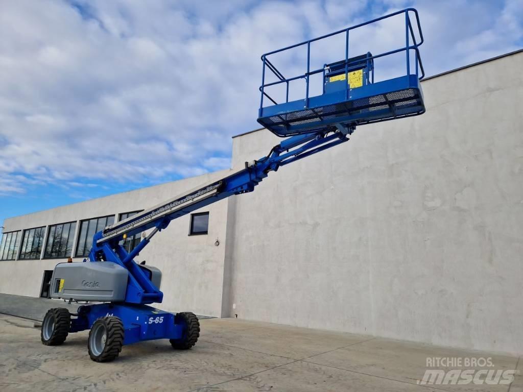 Genie S65   R319 Telescopic boom lifts
