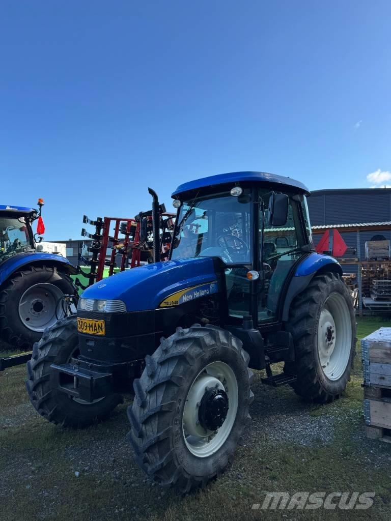 New Holland TD 5040 Tractors