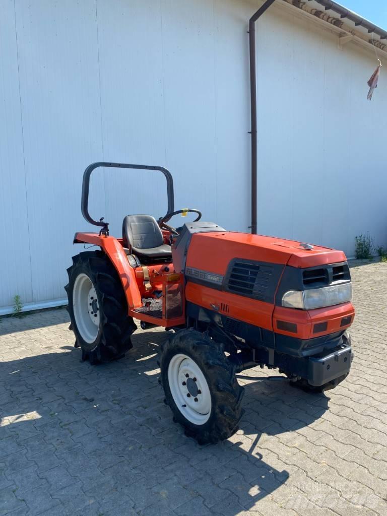 Kubota GL260 Compact tractors