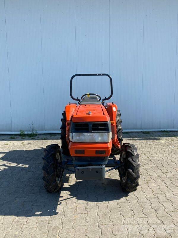Kubota GL260 Compact tractors