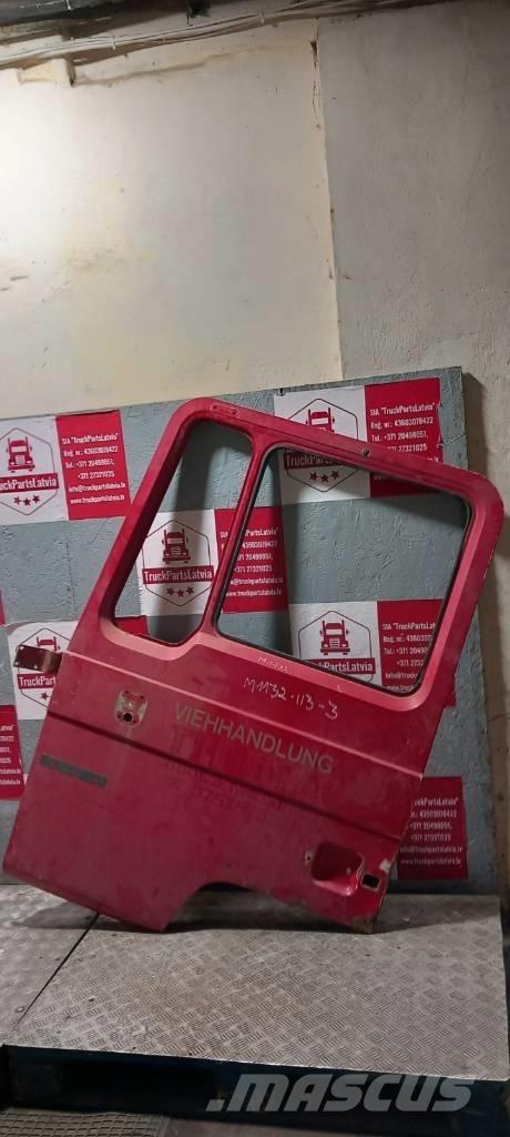 MAN 12.232 left door Cabins and interior