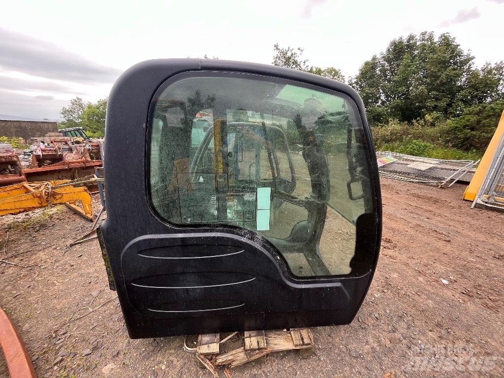 JCB JS220 Cabin / Cab Crawler excavators