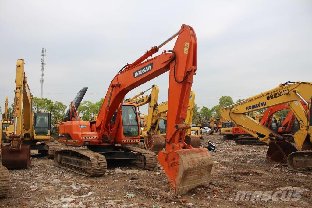 Doosan 220 LC-7 Crawler excavators