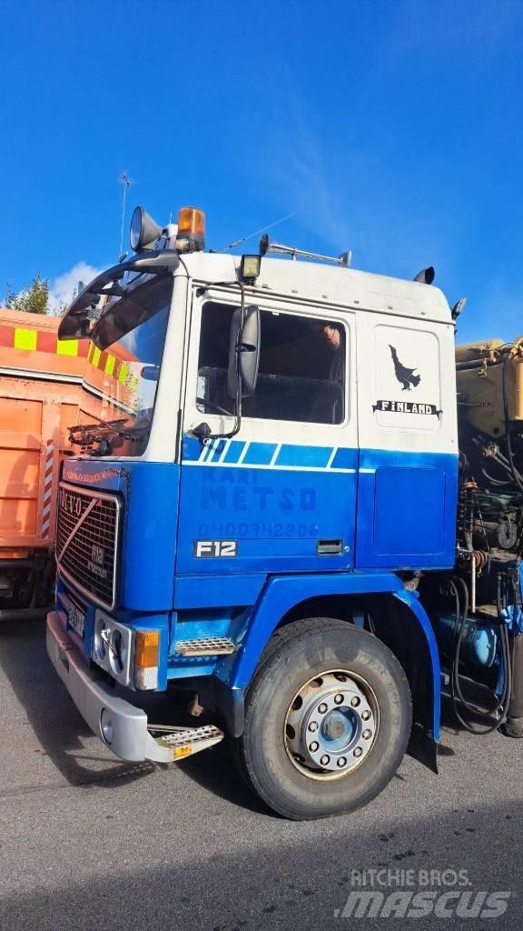 Volvo F 12 Truck mounted cranes