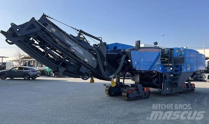 Wirtgen W 220 Asphalt cold milling machines