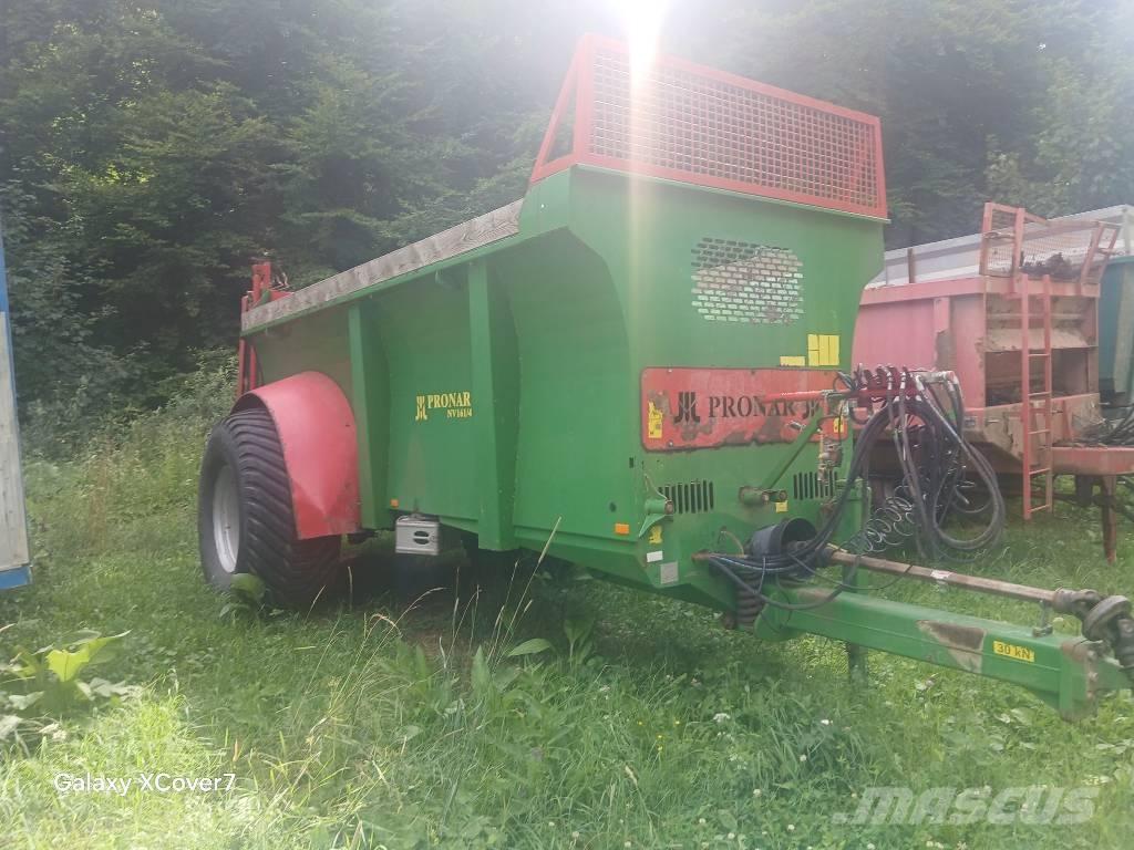 Pronar NV161/4 Manure spreaders