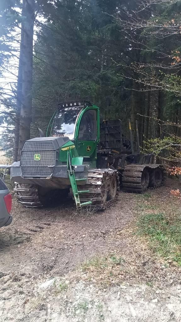 John Deere 1010 G Forwarders