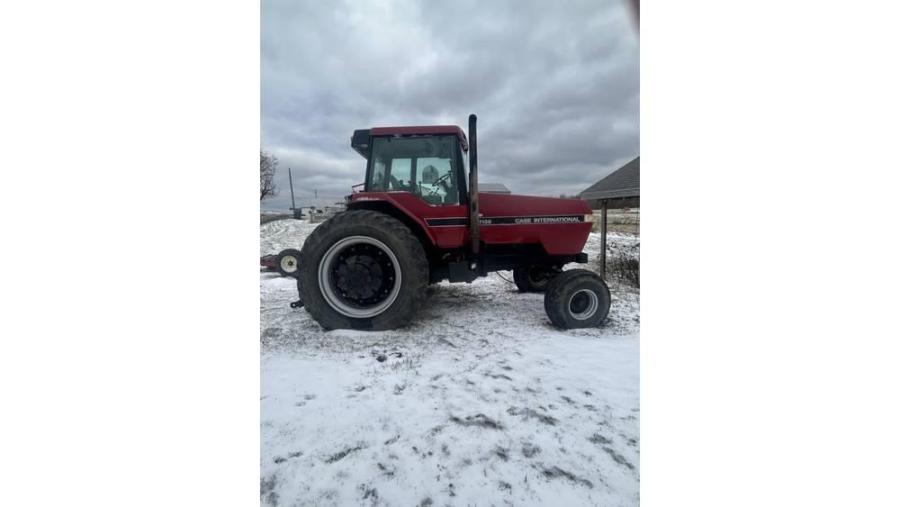 Case IH 7130 Tractors