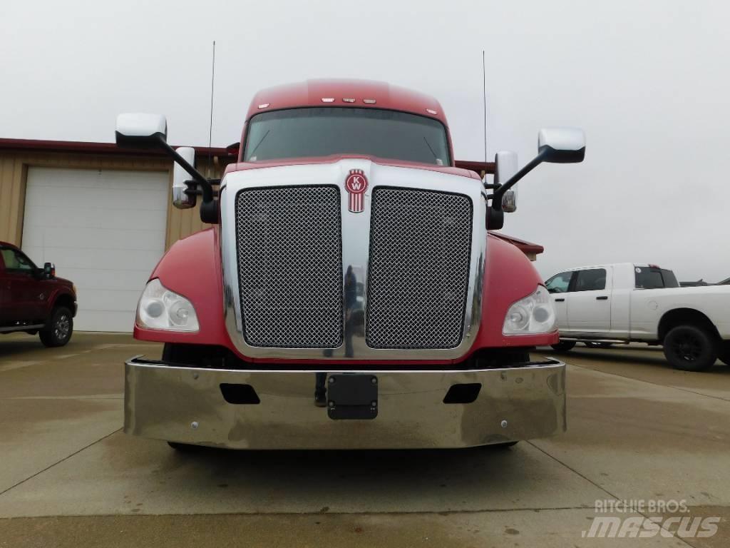 Kenworth T 680 Prime Movers