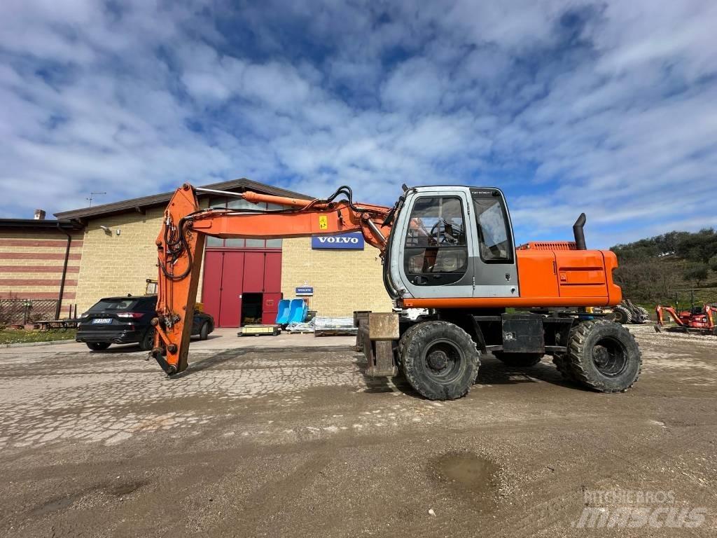Hitachi EX 165 Wheeled excavators