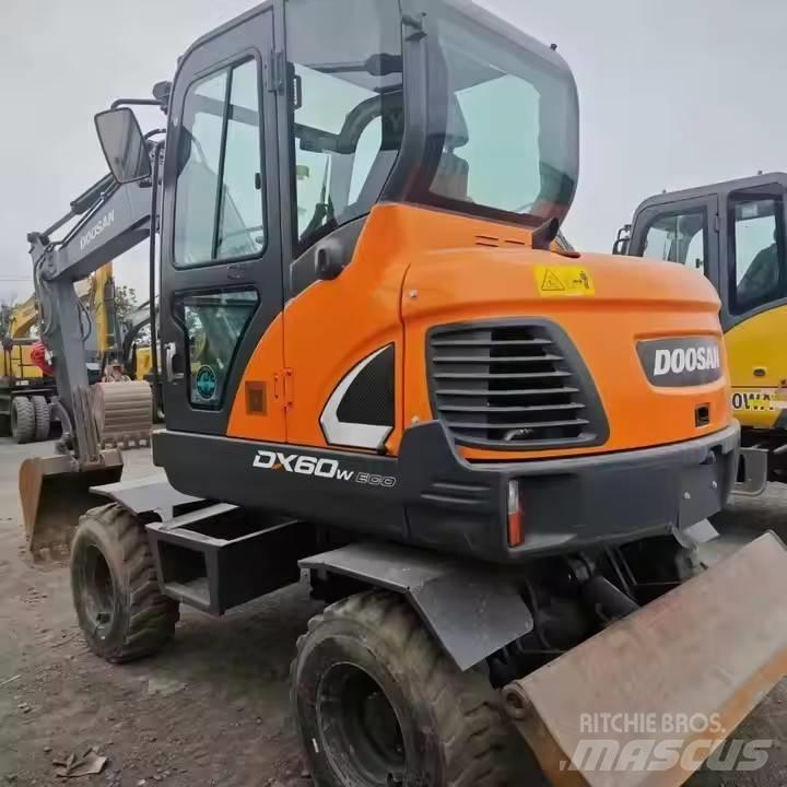 Doosan DX60W Wheeled excavators