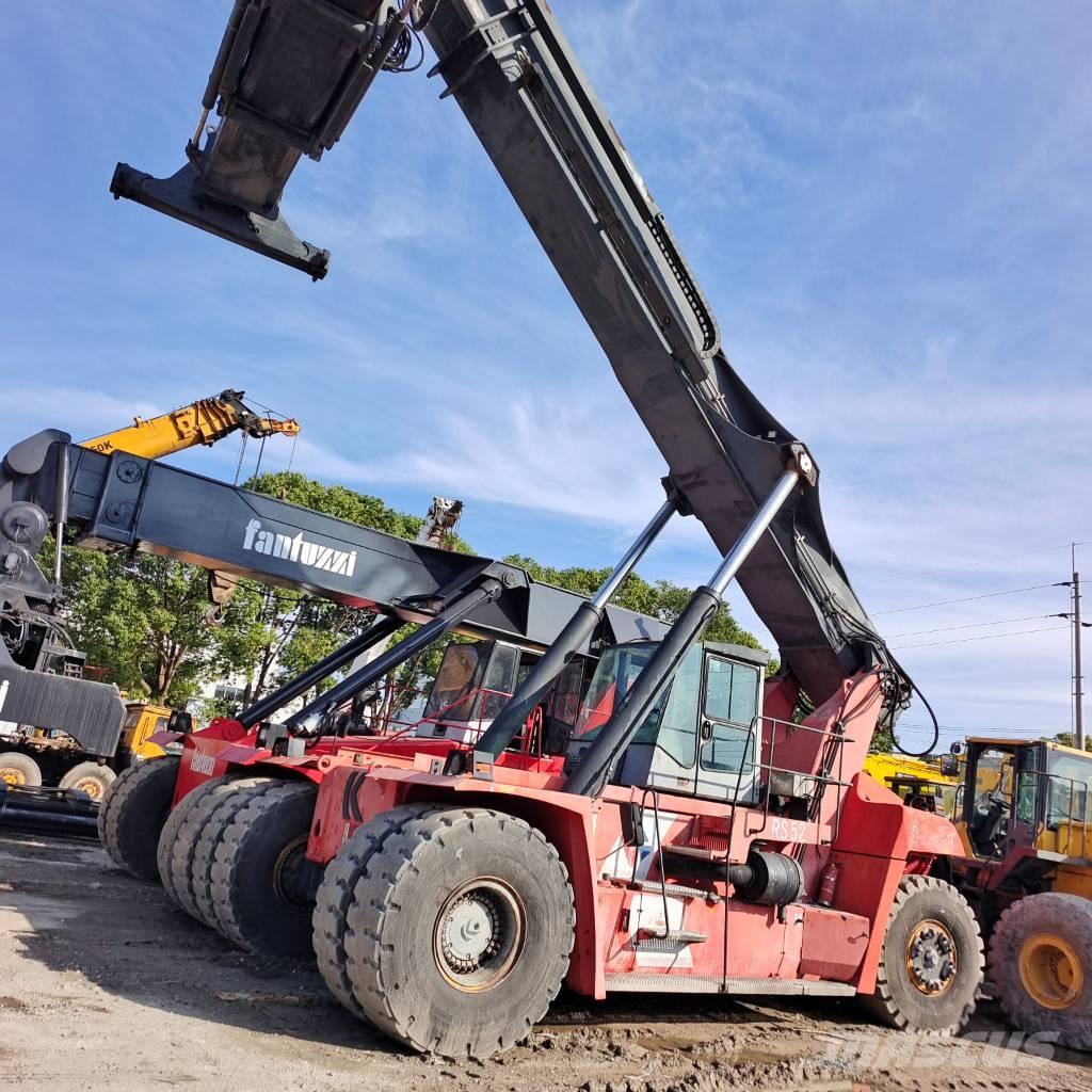 Kalmar DRT 450 Reach stackers