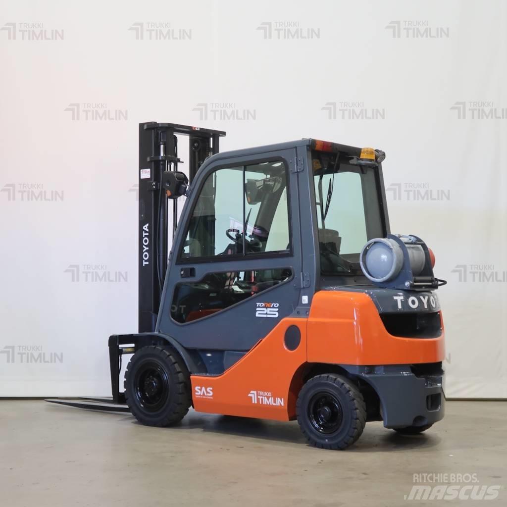 Toyota 02-8FGF25 LPG trucks