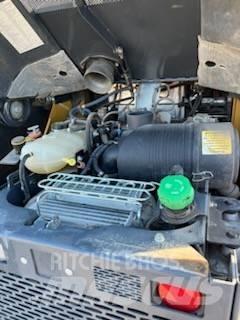 John Deere 331g Skid steer loaders