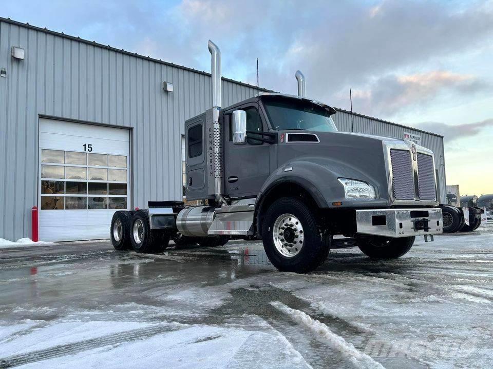 Kenworth T 880 Prime Movers
