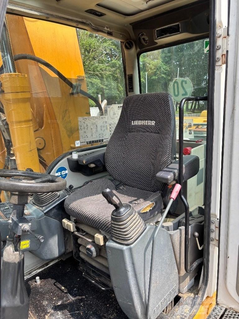Liebherr A316 Wheeled excavators