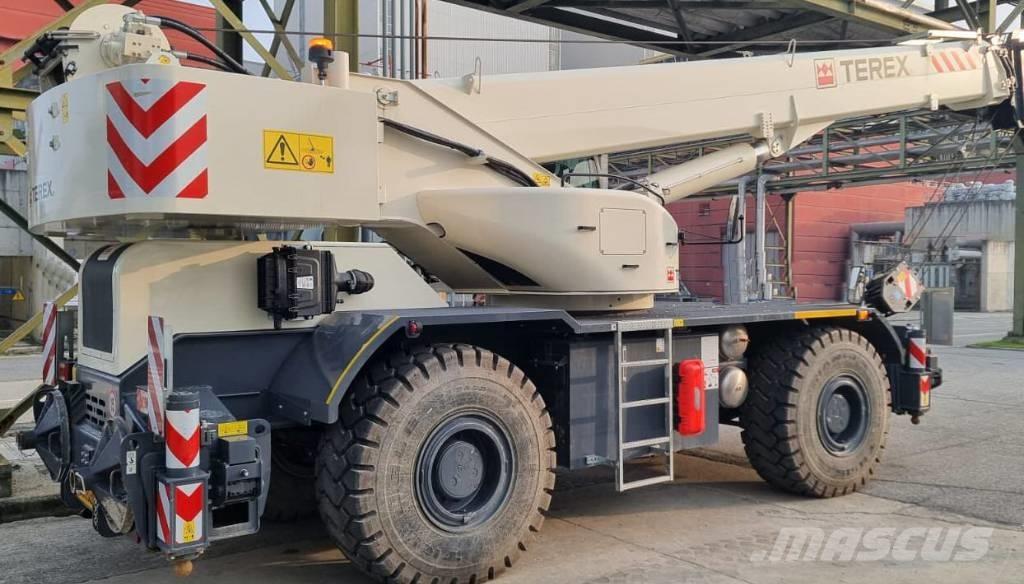 Terex RT 1070 Rough terrain cranes