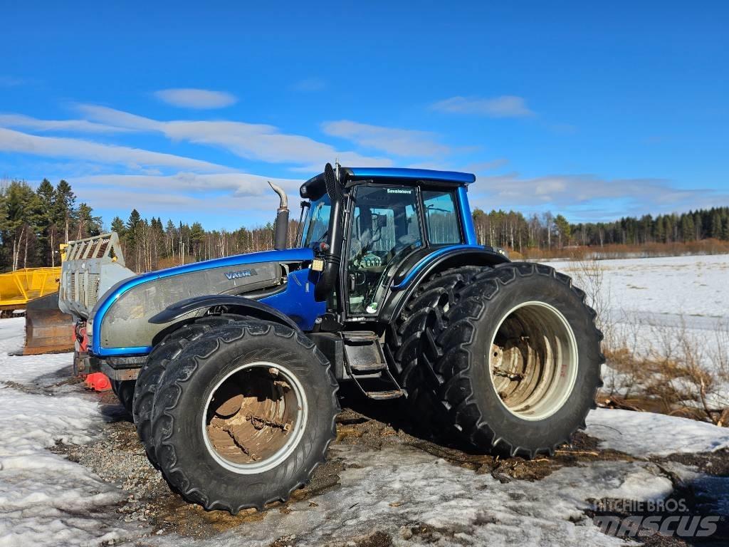 Valtra T 171 Tractors