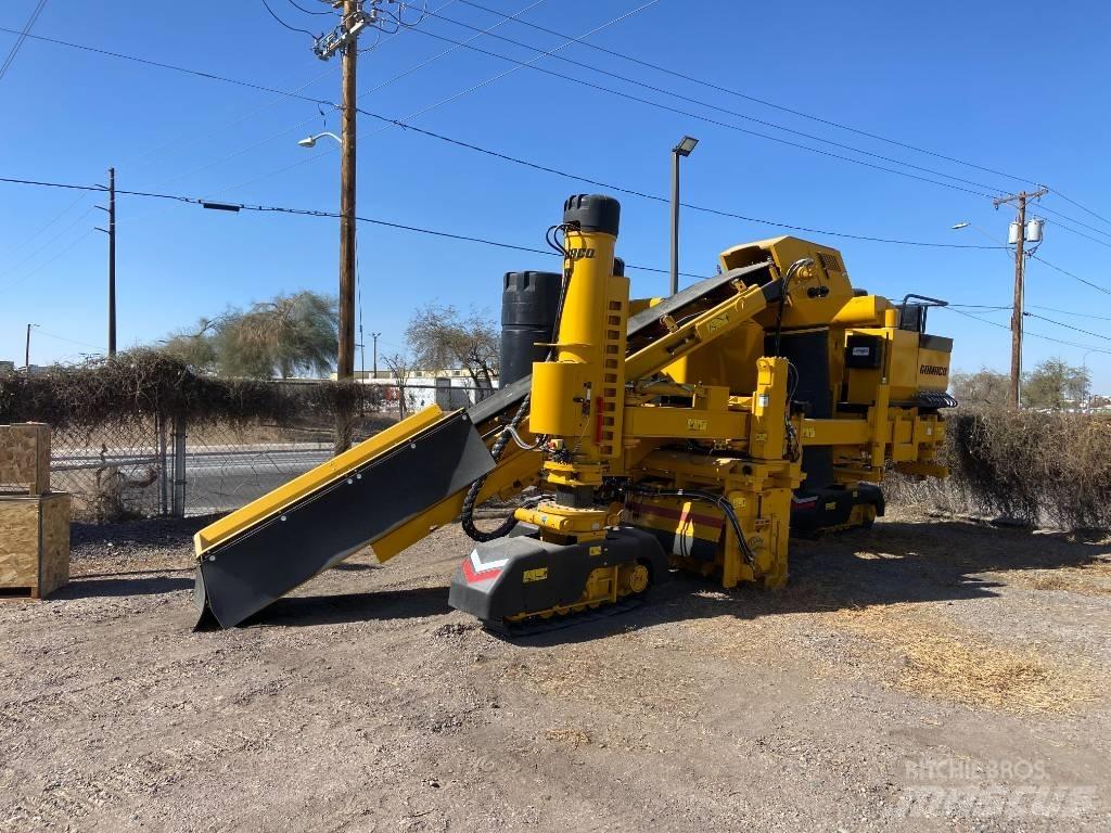Gomaco Commander III Concrete pavers