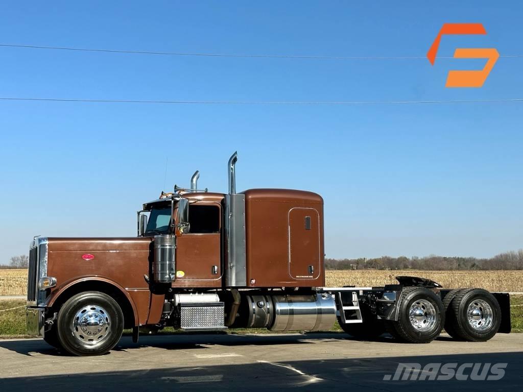 Peterbilt 389 Prime Movers