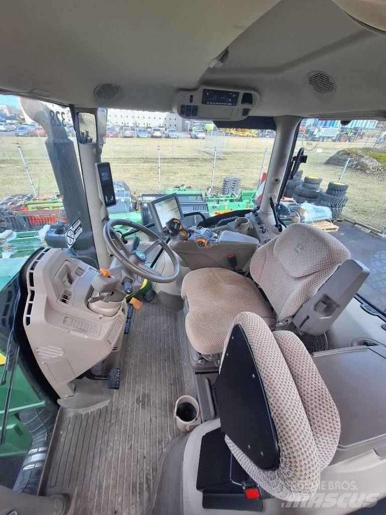 John Deere 6R250 Tractors